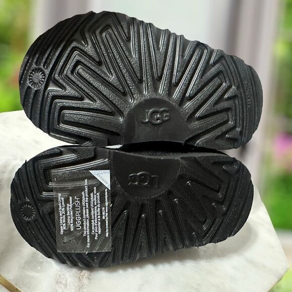 UGG Toddler Neumel Snapback V Strap chukka Winter Snow Shearling Boot Size 6 - Picture 11 of 12